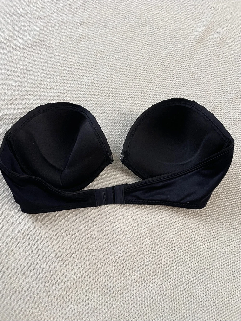 Victoria's Secret Black Strapless Molded Cup Bra